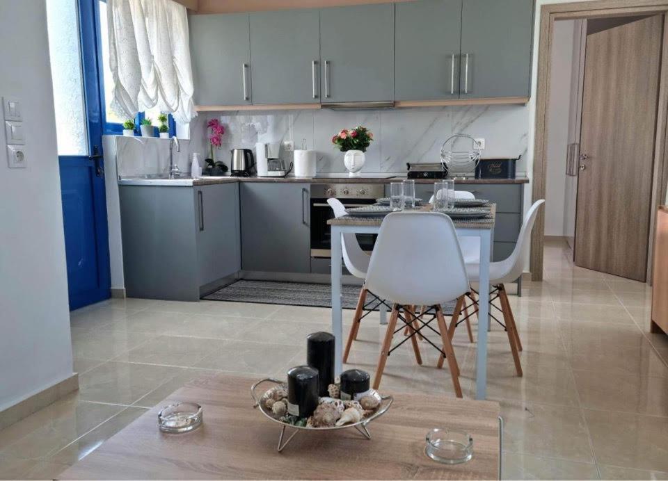 Dionysia Apartments Ливадия Экстерьер фото